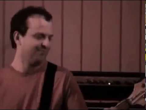 Ween 2004-04-28 Levittown PA Fraternal Order of Eagles Hall