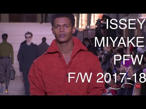 ISSEY MIYAKE | FALL WINTER 2017 - 2018 | FASHION SHOW
