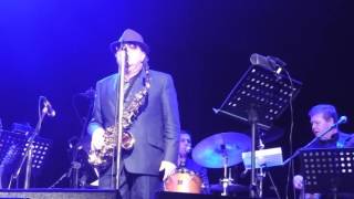 VAN MORRISON AND HIS BAND PERFORM - I BELIEVE TO MY SOUL