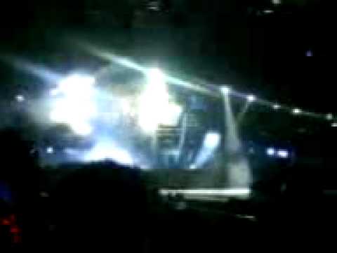 Tokio Hotel, Padova 26.3.2010. beginning, but all you can hear is screaming xD