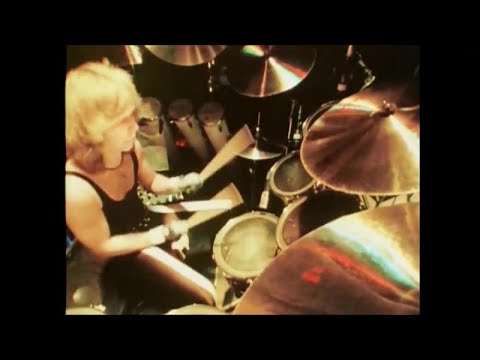 Videoclip de Total Eclipse (Live '82) — Iron Maiden