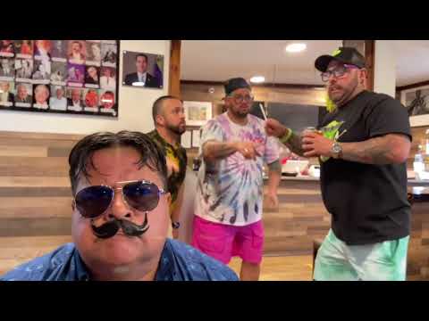 El hombrezote  con Juan Carlos Barry