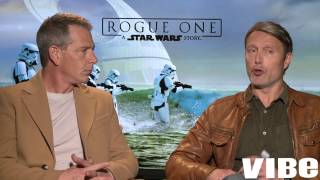 Rouge One&#39;s Ben Mendelsohn &amp; Mads Mikkelen Give Their Characters Advice