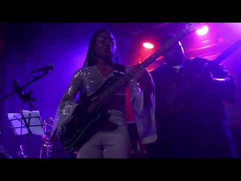 Marilonah's Groove Division in Club 27 Curacao Groovy bass improv jam with RonLe Bass