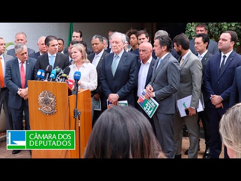 Ministro entrega a Motta texto da PEC da Segurança Pública - 08/04/2025 #DiretodaCâmara