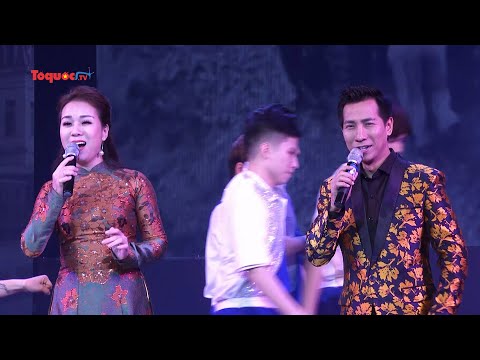 ĐƯỜNG TÀU MÙA XUÂN