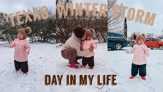 toddlers first snow day! VLOG