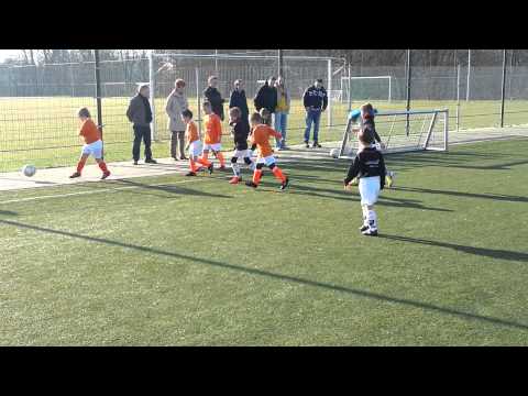KVC Oranje Mini F - v.v. Schaesberg Mini F  Uitslag 0-3