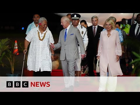 Video | King Charles and Queen Camilla arrive in Samoa | BBC News