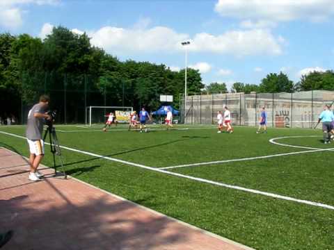 2010.07.11 MECZ WSPOMNIEŃ CKS pierwsza bramka