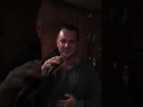 Linich singing STP .. I mean trying