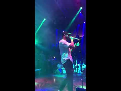 Renne Dang ft.Momo - Smích a pláč LIVE | Křest alba THÁI 28.06.2020