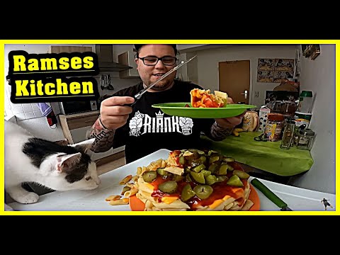 Ramses Kitchen | The NOODLE CAKE by Flatti Burps (Ketchup & Pickles)