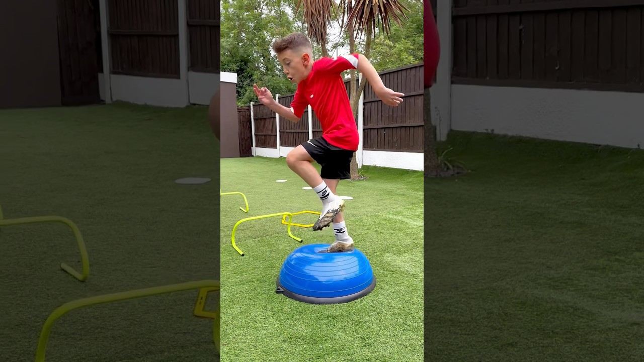 NEXT LEVEL 😱 FOOTBALL TRAINING 🔥⚽️ TRY IT