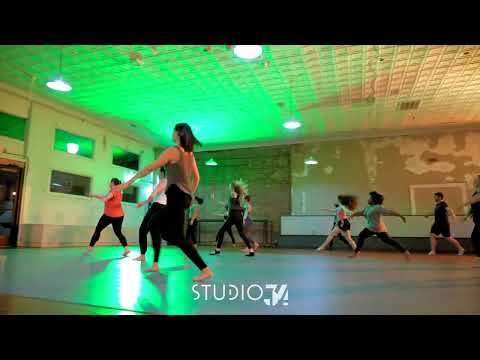 Beginner Dance with Jules Downum