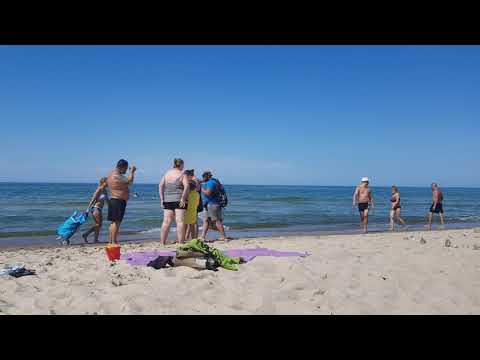 Ksiądz sprzedaje kukurydzę na plaży w Mielnie !!!