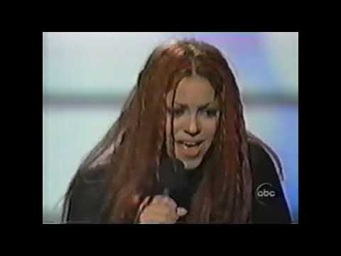 Inevitable (English Version) - Shakira Feat Melissa Etheridge | Live at Alma Awards (1999)