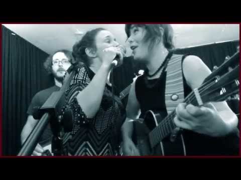Pea & the Pees  - When I go wrong - CrowdMusicVideo - Live @ KOHI Karlsruhe
