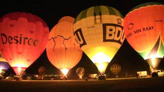 preview picture of video 'Nightglow met laser BallonFiesta Barneveld 22-08-2009 HD'