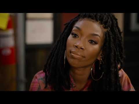 Naomi and Valeria Make Amends? - Queens