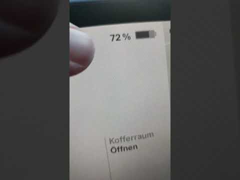 Tesla km Anzeige im Display