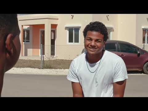 Sr. Ito Martis ku tabata e produktor pa ku rep i tambe grabashon di e video clip