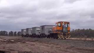 preview picture of video 'locotractor Cockerill en cercanías de Las Palmas (13-09-2014)'