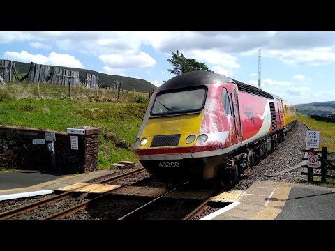 New Test Train 1Q17 passes Dent 9/7/3023 crossing up local service 158 Carlisle-Leeds13:37 from Dent