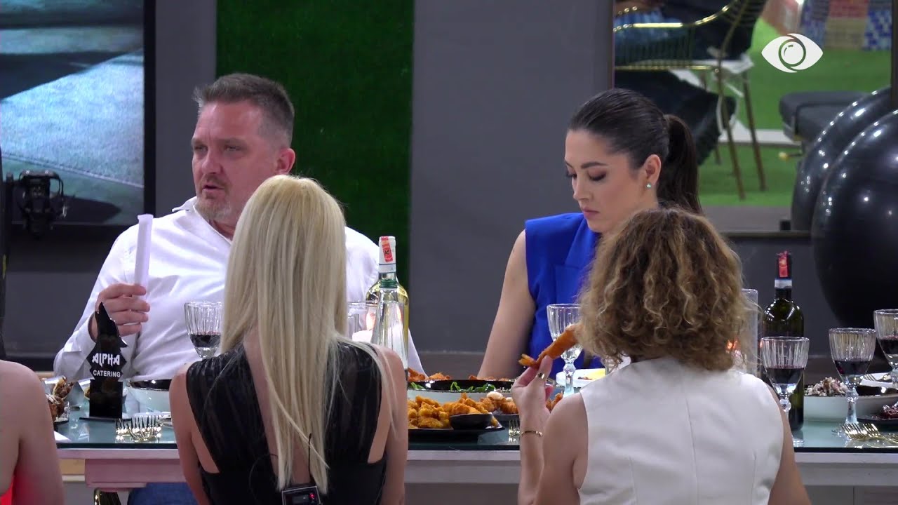 “Stand-Up Comedy kudo ku ka shqiptarë…”/ Çfarë do bënte Juli me paratë e çmimit të madh?