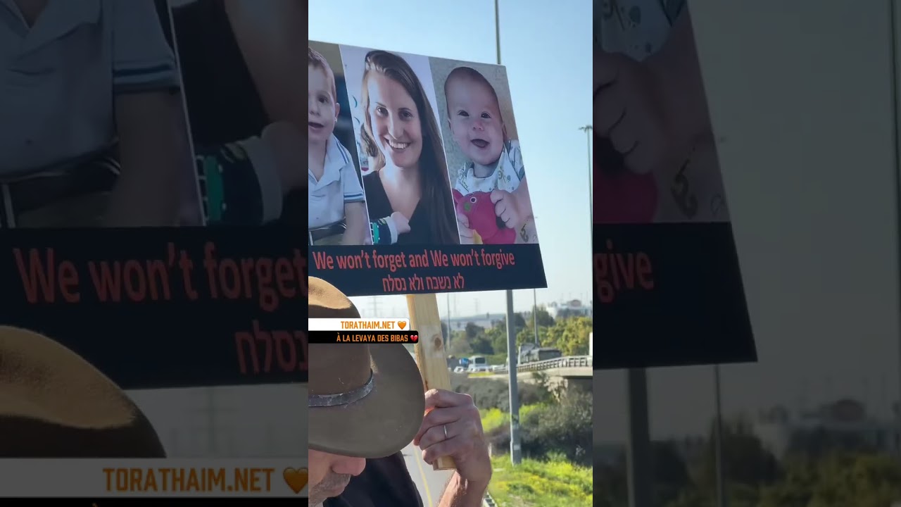 À la levaya des Bibas 💔🧡