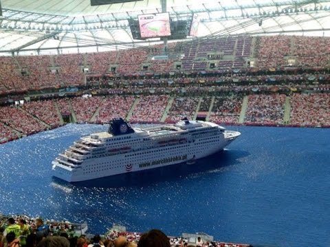 Windsurfing na Narodowym już od piątku. Basen zastąpił murawę! [Sport.pl]