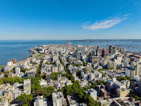 Video de YouTube - Apartamento Venta . 3 Dormitorios . Centro