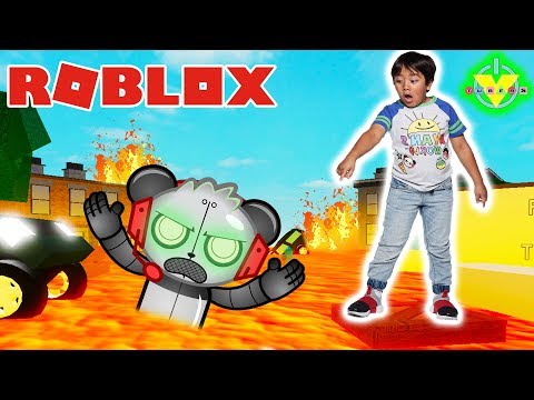 RYAN PLAYS FLOOR IS LAVA on ROBLOX against ROBO COMBO ! Let's Play