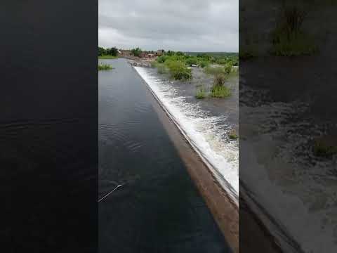 Açude Muito Grande de Itiúba BA sangrando