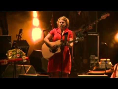 Hannelore Bedert - Feest (live | Dranouter 2011)