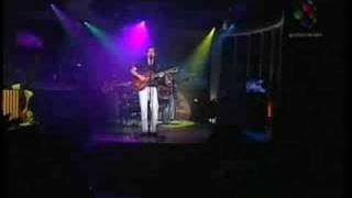 Alexander Acha - Voy