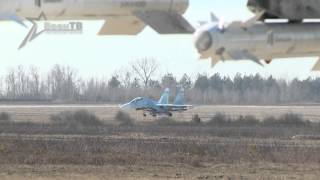 preview picture of video 'Российские Су-27 перебазированы на аэродром Бобруйск (Russian Su-27 Relocated to Bobruysk Airfield)'