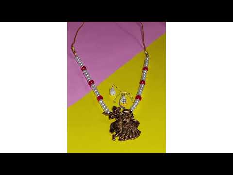 Pearl jewellery pendant set