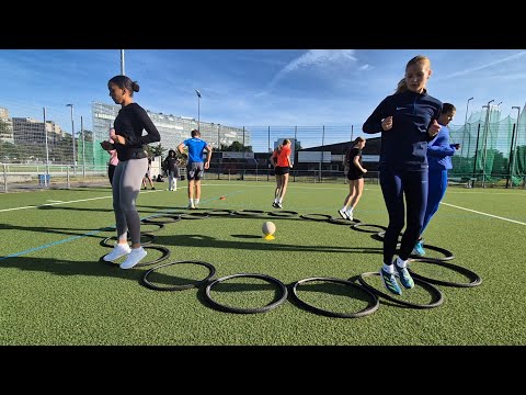 Lauf- und Sprungkoordination im Reifenkreis