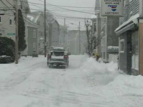 12/20/2009 Snow Storm Salem MA - Driving around town.