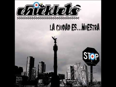 Los Chickléts - En Esta Cantina