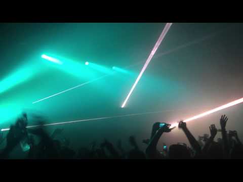 Zedd mash-up of Reload & Follow You Down