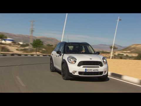 2012 Mini Countryman in action