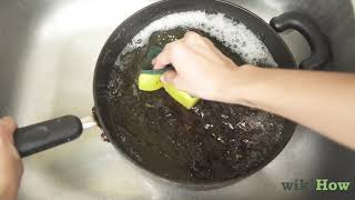 How to Clean a Burnt Pan