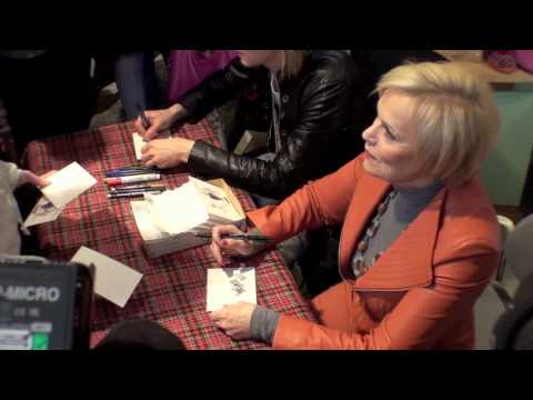 Katri-Helena ja Jonne Reinokaupassa