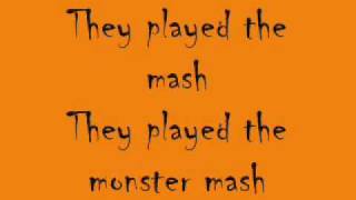 Monster Mash---Bobby Pickett---W/Lyrics!!