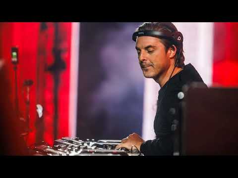 Turn On The Lights again.. x Tell Me Why (Axwell Mashup)