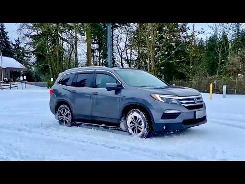2017 Honda Pilot with Toyo Proxes ST III Tires in Snow