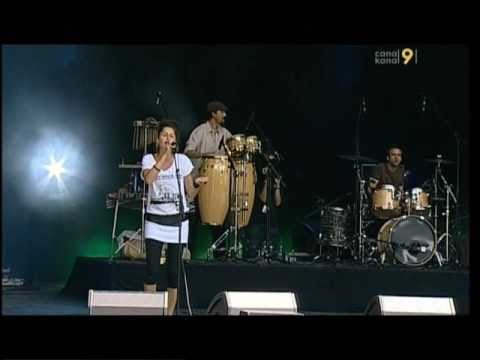 Junior Tshaka feat' Shaïna D - Ma Terre - Live à Massongex (2010)