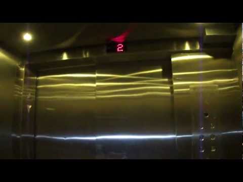 Turnbull Hydraulic Elevator at Ryerson University with Balarick